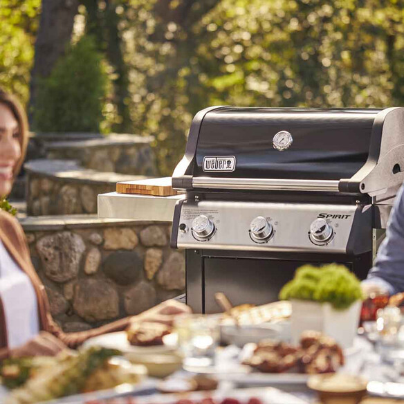 WEBER Barbecue gaz Spirit II E-310 avec plancha intégrée sur