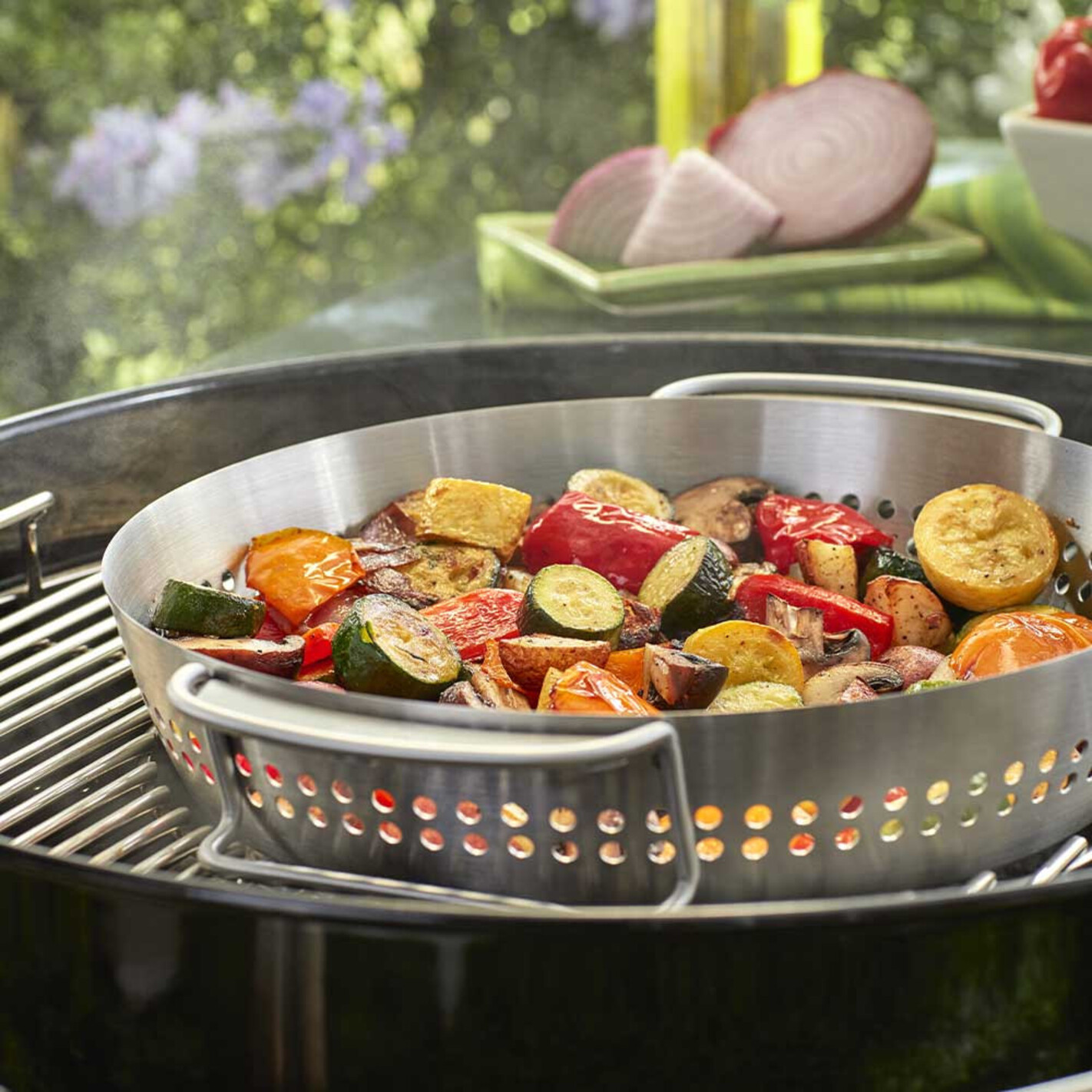 Accessoire barbecue WEBER 8838 Support cuisson Poulet Gourmet BBQ System  Pas Cher 