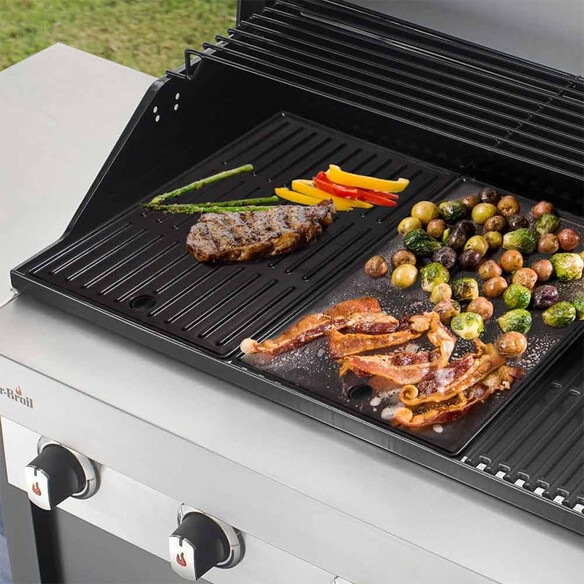 Surface rainurée sur plancha fonte pour BBQ Gas2coal 3 brûleurs Charbroil