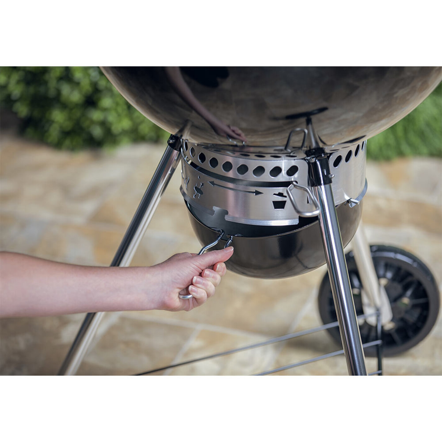 Barbecue charbon WEBER Master-Touch GBS E-5750 Black 57 cm