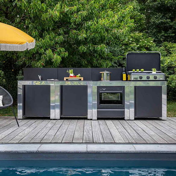 Exemple de cuisine extérieure complète installée sur une terrasse extérieure