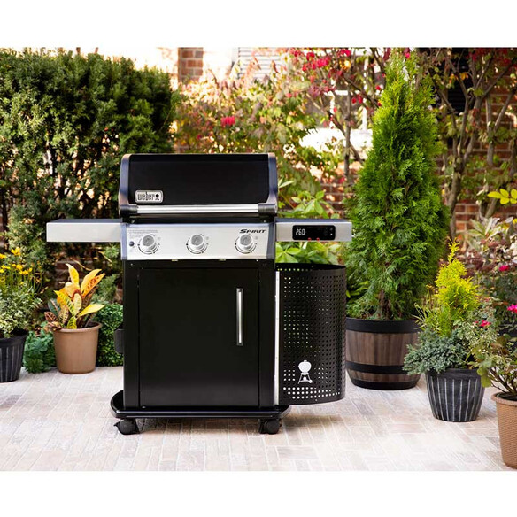 Barbecue Gaz Weber Spirit Premium EPX-315 GBS + Weber Connect ambiance terrasse Barbecue Gaz Weber Spirit Premium EPX-315 GBS + Weber Connect ambiance terrasse