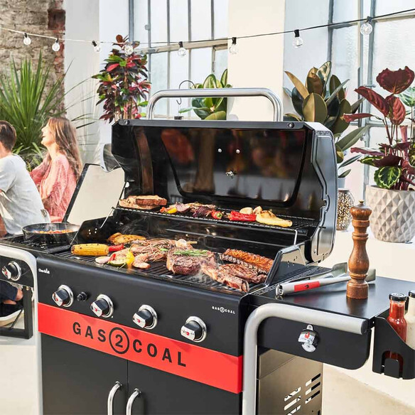 Double porte avant sur Barbecue hybride Gas2Coal 440 - Char-Broil