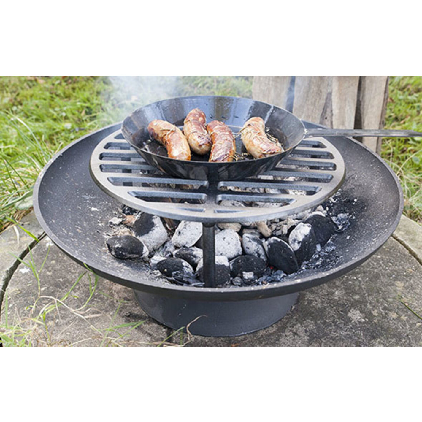 A Quoi Sert La Grille Au Fond Du Barbecue Grille De Barbecue 27 Grille de cuisson en fonte pour brasero Esschert ø34 cm