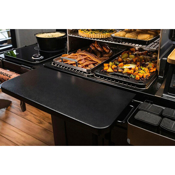 Tablette rabattable Pop-And-Lock sur le Traeger Timberline