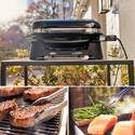 Barbecue électrique Weber LUMIN Compact en situation