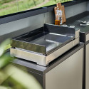 Plancha gaz Premium 60 avec châssis inox sur module plancha Forge Adour