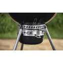 Zoom sur le bol cendrier d'un barbecue MasterTouch Weber