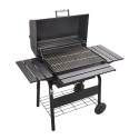 Vue latérale gauche sur le barbecue charbon Charcoal L Char-Broil ouvert