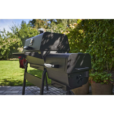 Focus sur le fumoir Charcoal 2GO sur le Charcoal L Char-Broil