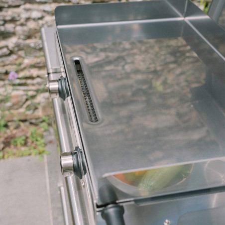 Fente d'écoulement des sucs et jus de cuisson de la plancha électrique Club 65 cm Krampouz