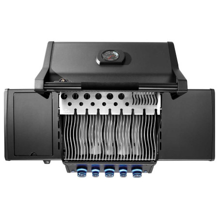 Surface de cuisson en inox du barbecue gaz Rogue PRO-S 425 RSIB Phantom Napoléon Surface de cuisson en inox du barbecue gaz Rogue PRO-S 425 RSIB Phantom Napoléon