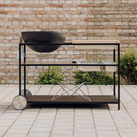 Cuisine extérieure Fire Kitchen avec Bowl 57 Höfats sur une terrasse