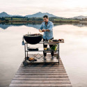 Cuisine extérieure Höfats Fire Kitchen avec brasero Bowl 70 près d'un lac Cuisine extérieure Höfats Fire Kitchen avec brasero Bowl 70 près d'un lac