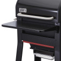 Zoom sur la tablette frontale pour barbecue pellets Searwood 600 XL Weber