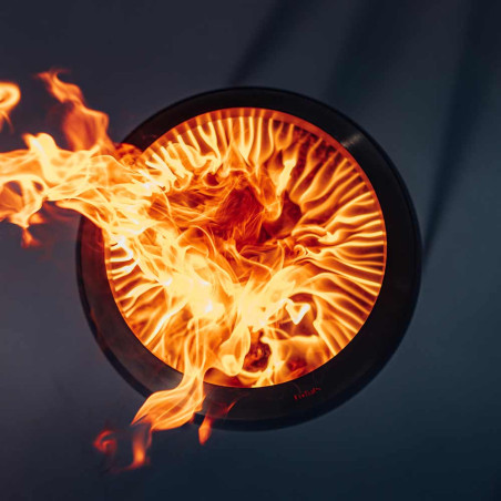 Vue du dessus sur les flammes du brasero moon 45 Höfats