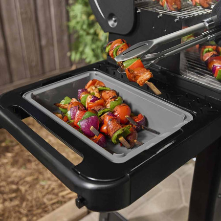 Bac + planche à découper Weber Works avec brochettes