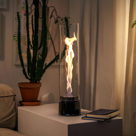 Utilisation en intérieur de la lampe de table SPIN air 1200 Hofats noir émail Utilisation en intérieur de la lampe de table SPIN air 1200 Hofats noir émail