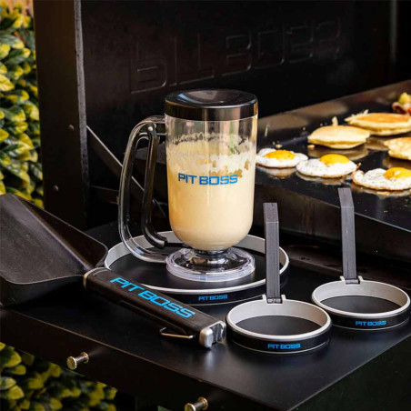 Accessoires du kit de préparation Pit Boss pour pancakes et petit déjeuner à la plancha Accessoires du kit de préparation Pit Boss pour pancakes et petit déjeuner à la plancha