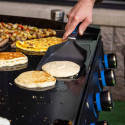 Utilisation des accessoires pour préparation de crêpes et de petit-déjeuner Pit Boss plancha Utilisation des accessoires pour préparation de crêpes et de petit-déjeuner Pit Boss plancha