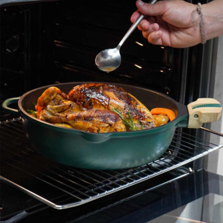 Cuisson d'un poulet au four dans la Poêle La Fabuleuse Canopée 24 cm Cookut