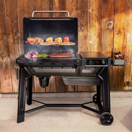 Barbecue à Pellets WOODRIDGE traeger - sur une terrasse