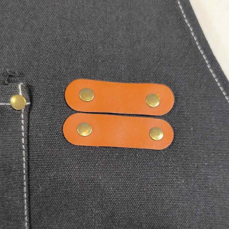 Tablier en jean avec décapsuleur Esprit Barbecue - zoom cuir