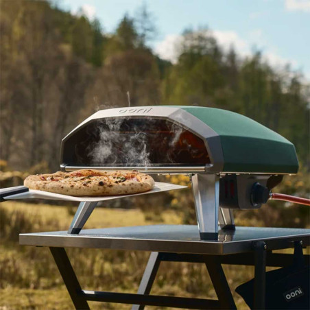 Four à pizza Koda 2 Vert Ooni - cuisson d'une pizza