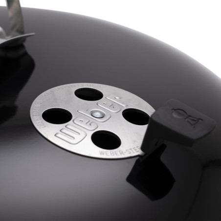 Barbecue charbon Master Touch E-6755 cm Weber - clapet de ventilation supérieure