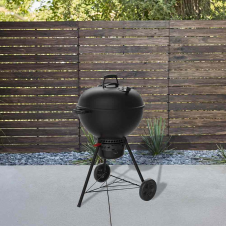 Barbecue charbon Master-Touch 57 cm GBS  Stealth Weber - ambiance