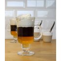 2 tasses remplies d'Irish Coffee