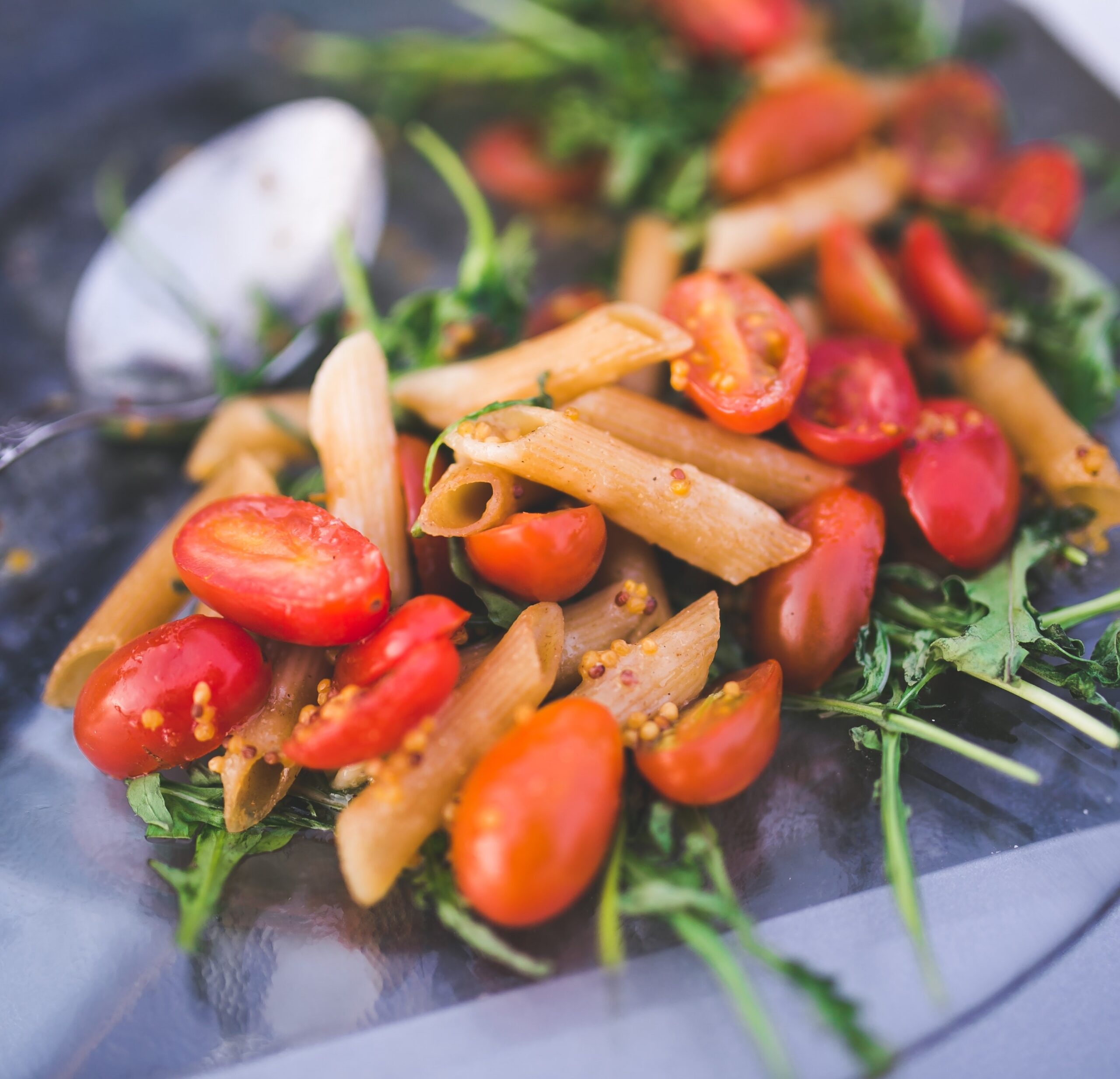 Recette salade de pâtes, roquette et tomates