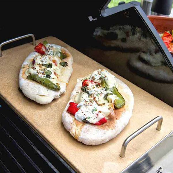 Pierre à pizza : transformez un barbecue en four à pizza !