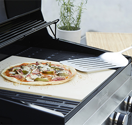 Cuisson d'une pizza au barbecue gaz