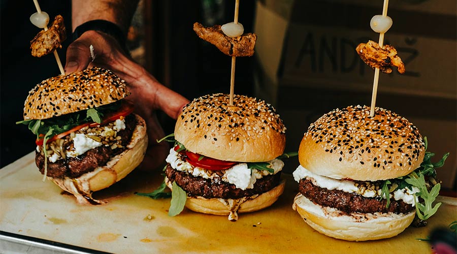 Hamburger de bœuf épinards et fromage bleu