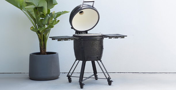 kamal-large-noir-mat-46-cm-ambiance.jpg