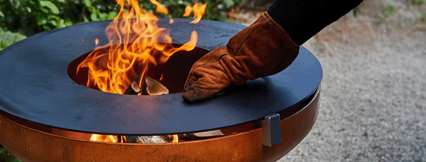 Installation des planchas sur le brasero Jack 75