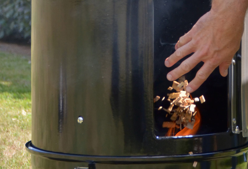 Copeaux de fumage dans un fumoir à eau