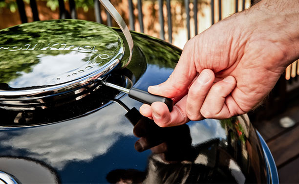 Aération supérieure du barbecue charbon Gem 47 cm Broil King