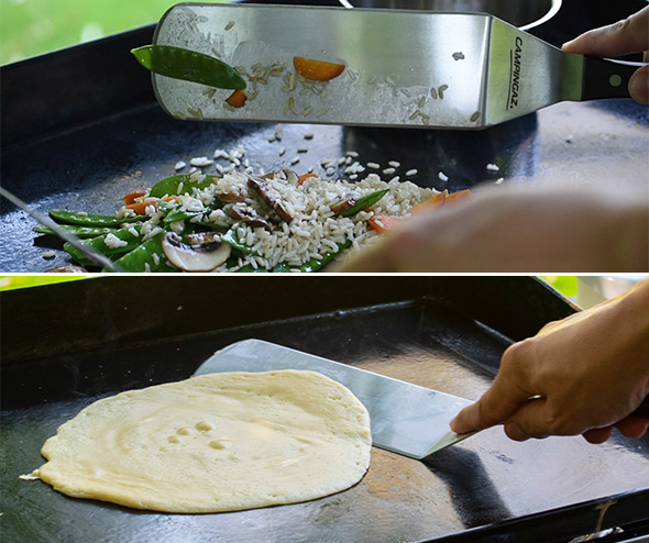 crêpes et légumes avec spatule plancha longue en inox Campingaz