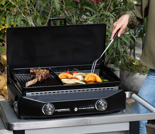 Cuisson sur la plancha Twin Sorio 2 LXD Campingaz