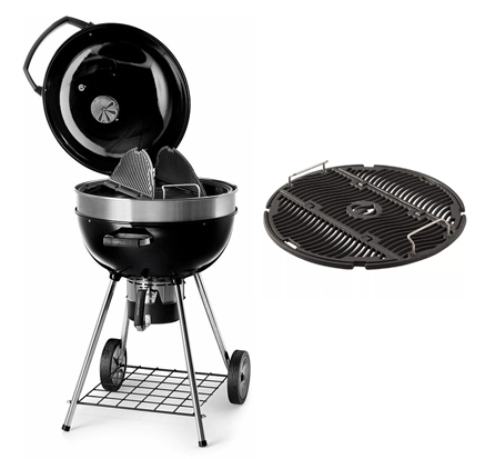 Barbecue charbon Napoleon Rodeo PRO 57 cm sur pieds avec couvercle ouvert et grille