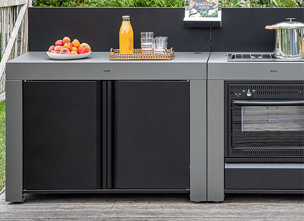 Chariot Felix en Acier sur une terrasse