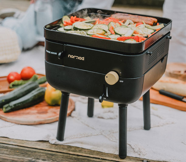 Cuisson sur la plancha gaz Nomad Forge Adour