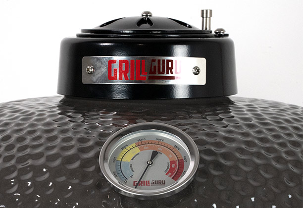 Thermomètre intégré au couvercle du barbecue kamado Original Medium Grill Guru