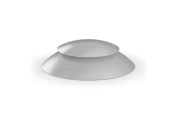 Intallation du couvercle en inox sur le brasero Moon 55 Höfats