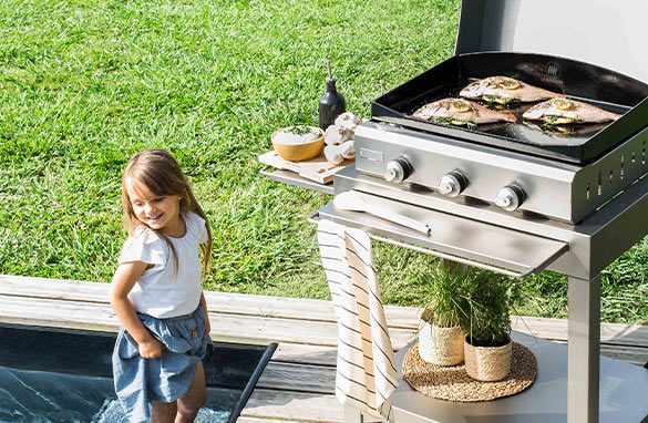 Plancha Amalia sur chariot sur terrasse