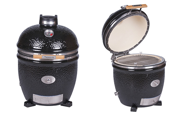 Vue sur le kamado TWO.66 noir à poser ouvert et fermé