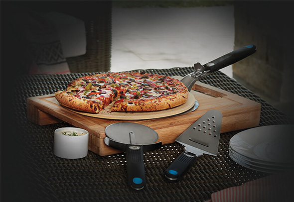 Pizza sur pierre cordiérite et pelle à pizza pour barbecue Napoleon