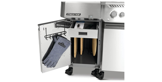 Accessoires rangés dans un meuble en inox Napoléon Prestige